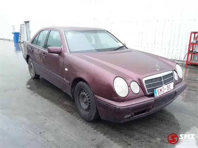Mercedes-Benz E 220