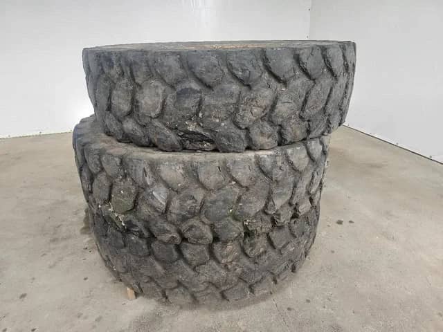 Michelin 18.00 R33