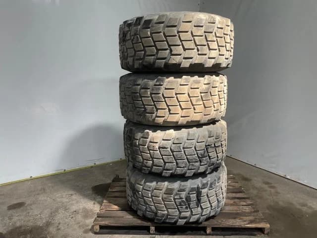 Michelin 525/65 R20.5