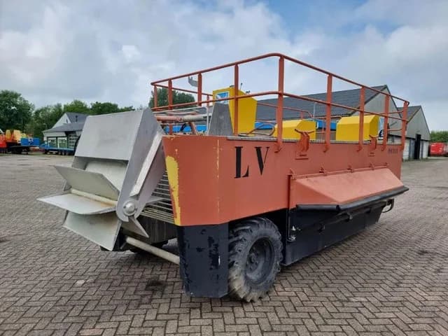 2000 MWM AMFIBIEVOERTUIG