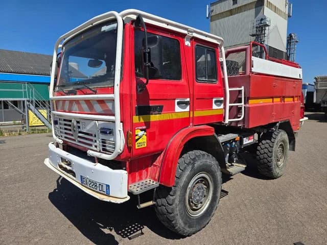 1998 Renault M210