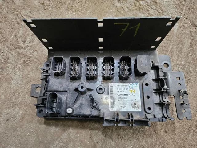 Mercedes-Benz Continental - A00144627177001