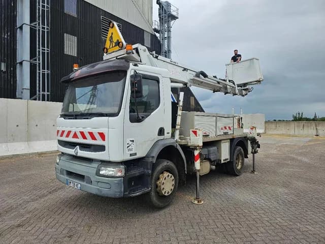 2005 Renault V.I.