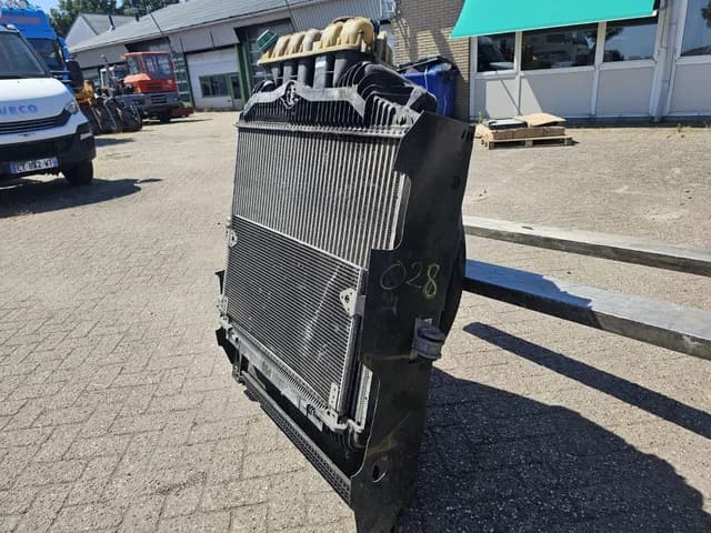 MAN BERH Radiator