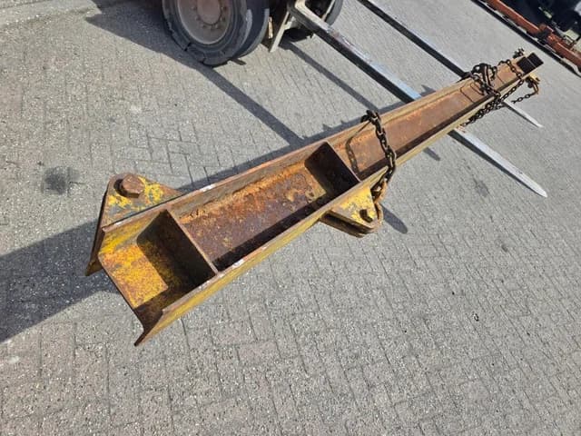 2010 Unbranded Hoisting beam