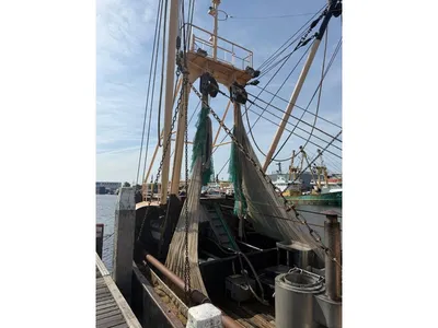 DEO VOLENTE Fishing boat - Eurocutter PBBQ DEO VOLENTE TH 119 - Vissersboot - Eurokotter - Boomkorvisserij - Scania diesel motor - 300 PK - Nederland — photo 9 of 12