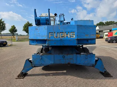 Fuchs-Bagger F714.4 Graafmachine met Deutz F6L912 6 cilinder motor - Hydrauliek — photo 7 of 20