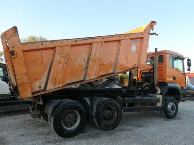 MAN Tipper AK 6x6 — photo 4 of 13