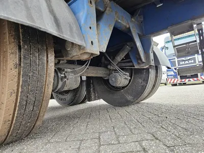 Fruehauf DISC Gesloten Oplegger 2005 – 2 Assen – BPW – Trommelremmen – Luchtvering – Box Trailer — photo 12 of 15