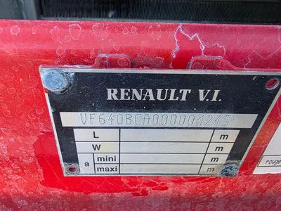 Renault M210 Brandweerwagen 2000 – 4x4 – Dubbele Cabine — photo 17 of 20