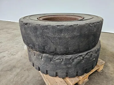 Michelin Full Rubber Band – Massieve Heftruckband – Solid Tire – Industrieel — photo 5 of 5
