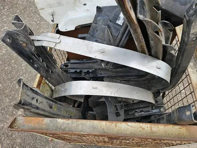 MAN Box with truck parts Bak met MAN vrachtwagen onderdelen — photo 6 of 12