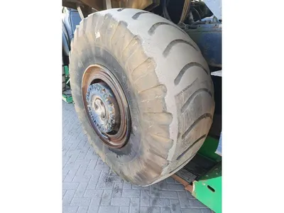 Michelin 29.5 R29 Band – EM Band – Zwaar Materieel – Goede Staat – ±2300 KG — photo 4 of 9