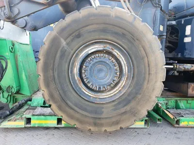 Michelin 29.5 R29 Band – EM Band – Zwaar Materieel – Goede Staat – ±2300 KG — photo 2 of 9