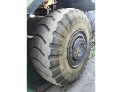 Michelin 29.5 R29 Band – EM Band – Zwaar Materieel – Goede Staat – ±2300 KG — photo 5 of 9