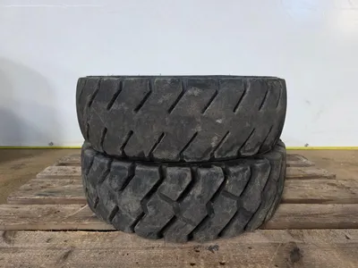 Michelin Starbil'X 7.00 R12 Band – Heftruck Band — photo 1 of 7