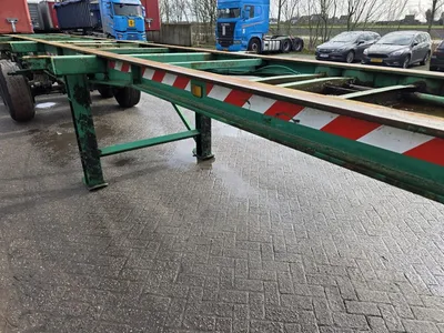 Renders BPW Containerchassis 2003 – 3 Assen – 29 Ton Laadvermogen – Trommelremmen – Luchtvering — photo 5 of 13