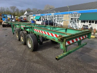 Renders BPW Containerchassis 2003 – 3 Assen – 29 Ton Laadvermogen – Trommelremmen – Luchtvering — photo 8 of 13