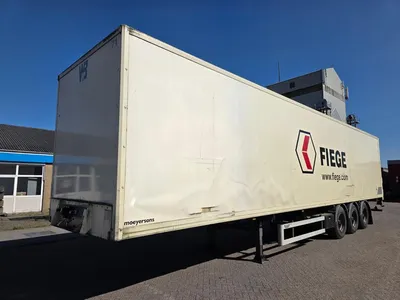LAG 3-assige gesloten oplegger - BPW assen - Liftas - Schijfremmen - Luchtvering - 2010 — photo 1 of 20