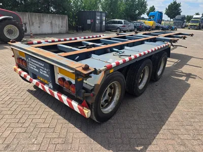 Netam-Fruehauf 3-assige containerchassis - SMB assen - Trommelremmen - Luchtvering - Twist Lock - Dubbel lucht - 12 banden - 40 Ft - 30 FT - 20 FT - — photo 4 of 17