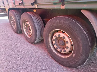 Kögel 3-assige zeilen oplegger - Mercedes assen - Schijfremmen - Luchtvering - Reserve wiel - 42 Ton - 2017 - Coil — photo 19 of 20